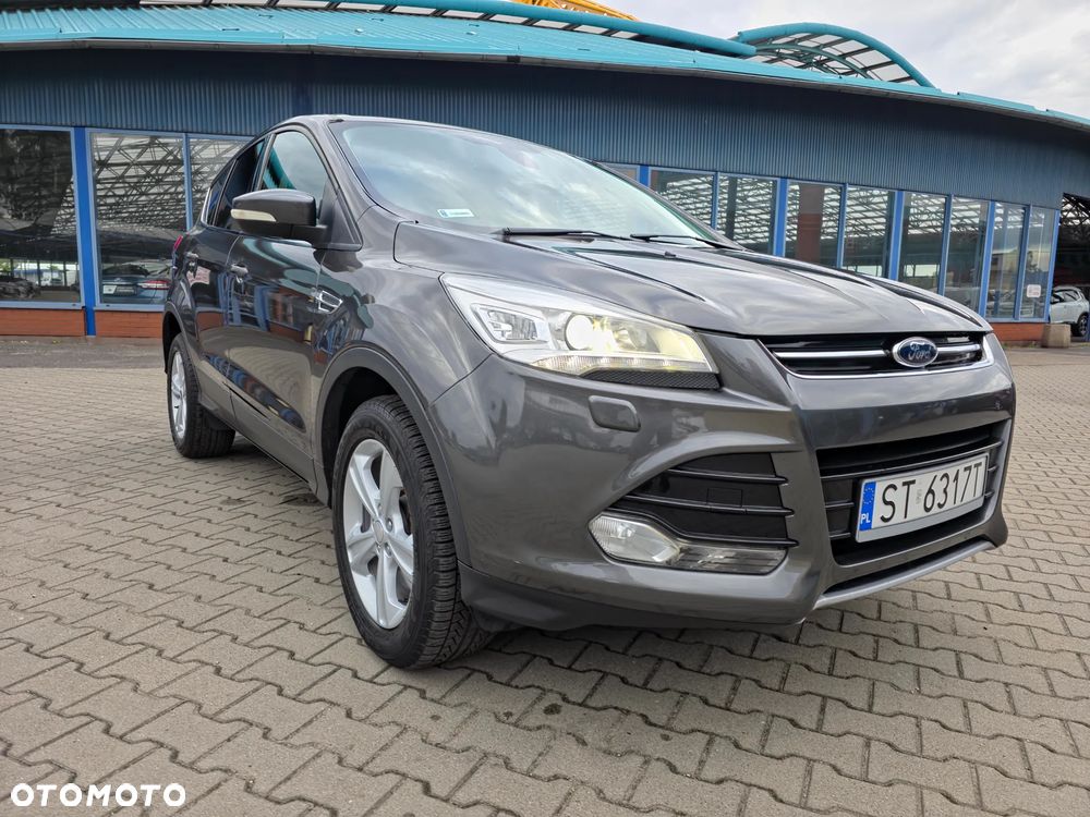 Ford Kuga 2.0 TDCi 2x4 Titanium - 20