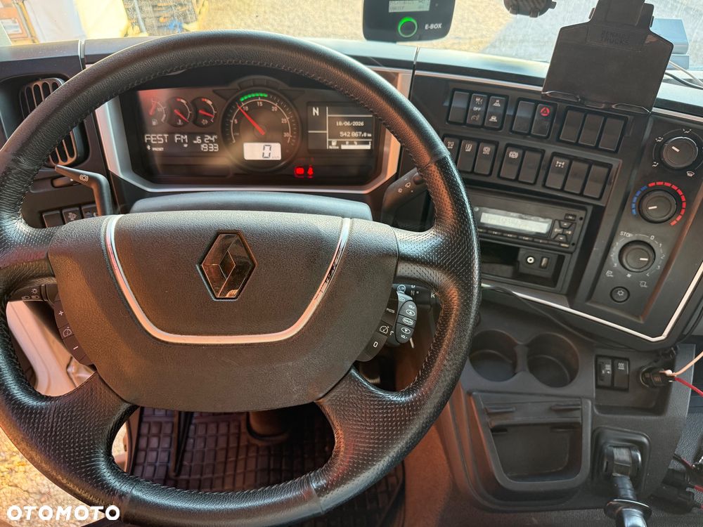 Renault D16 - 9