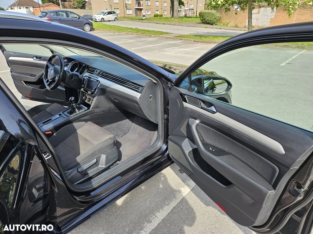 Volkswagen Passat 2.0 TDI (BlueMotion Technology) Comfortline - 13