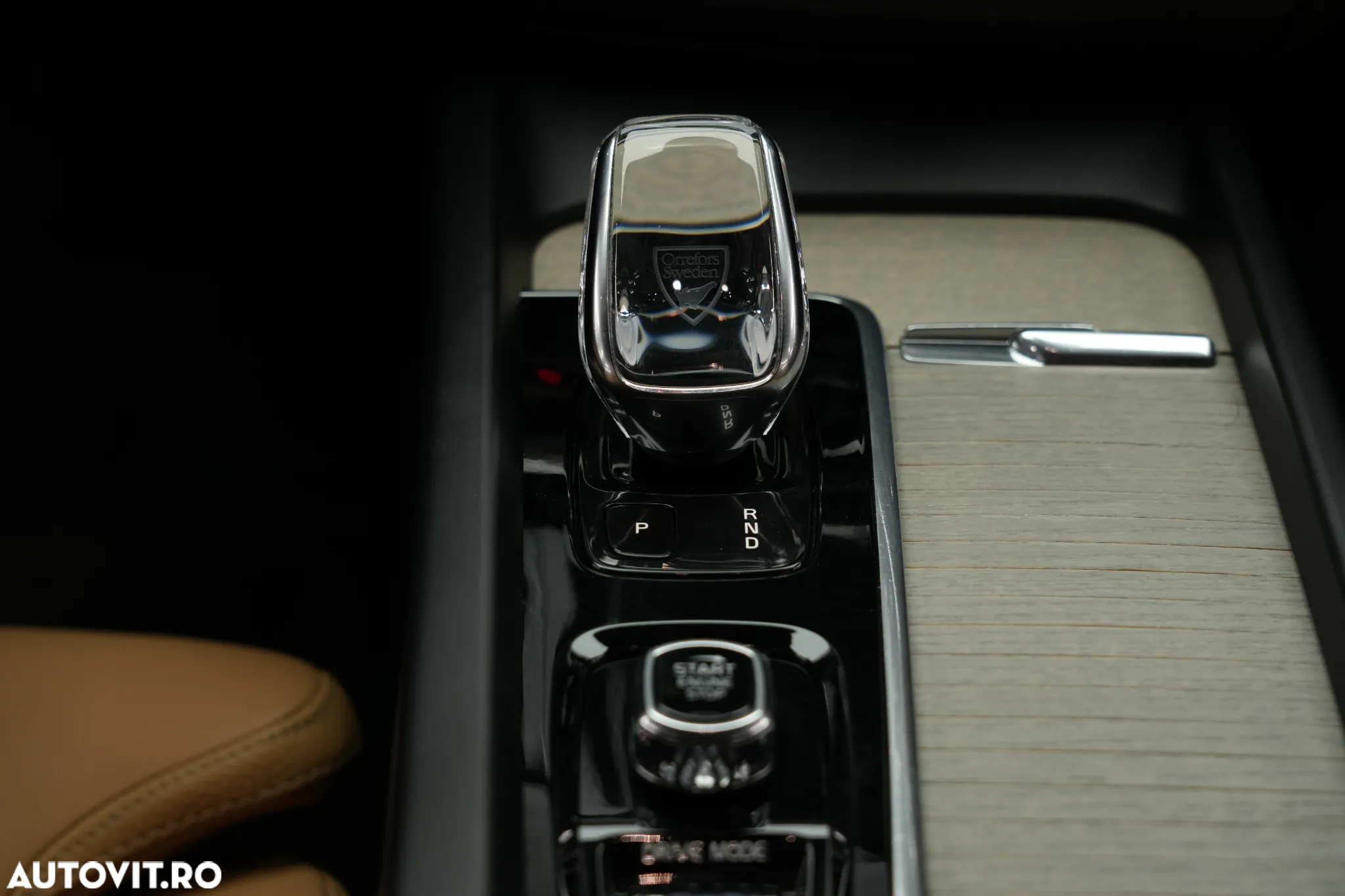 Volvo XC 60 B4 MHEV AT8 AWD Inscription - 33