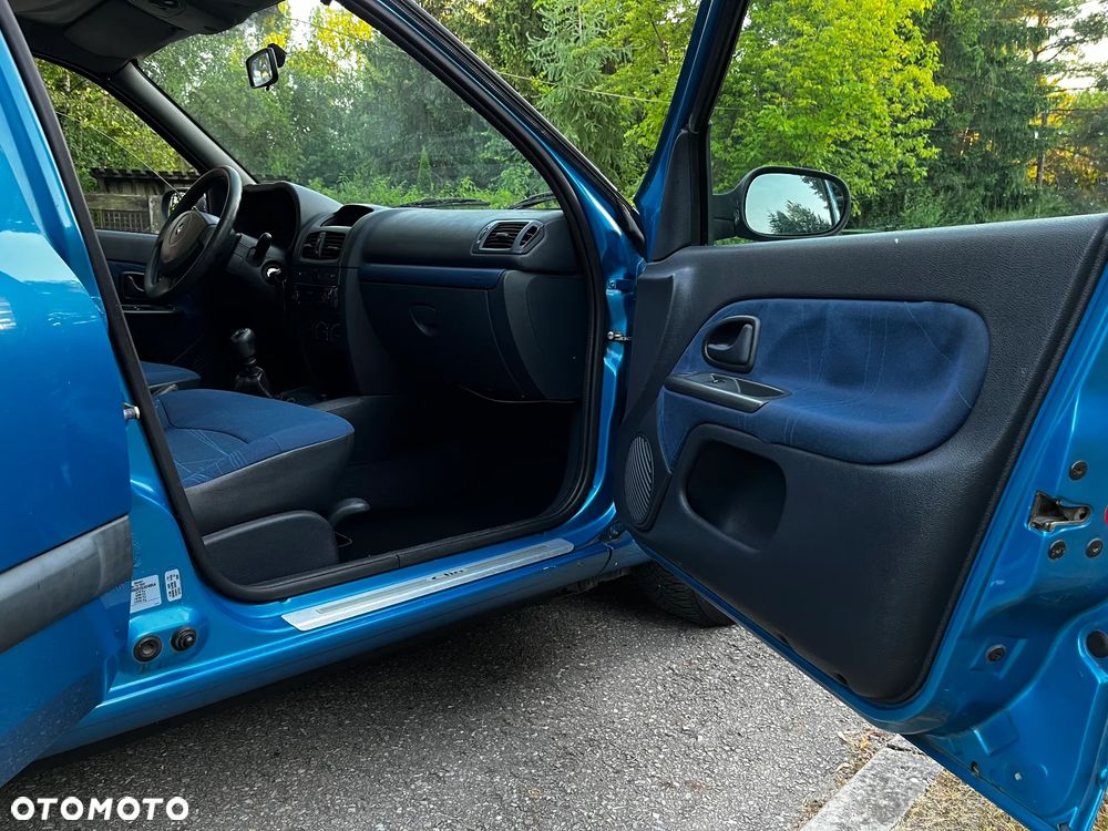 Renault Clio - 12