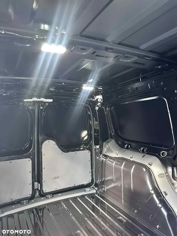 Volkswagen Caddy Cargo - 20