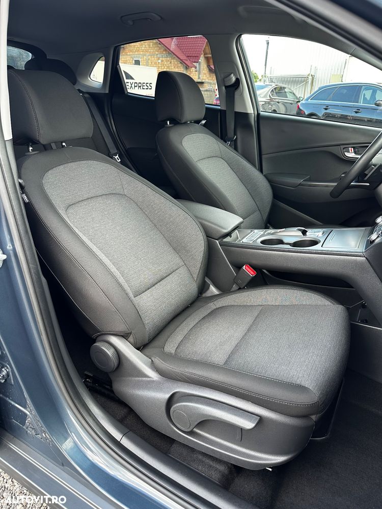 Hyundai KONA Premium - 23
