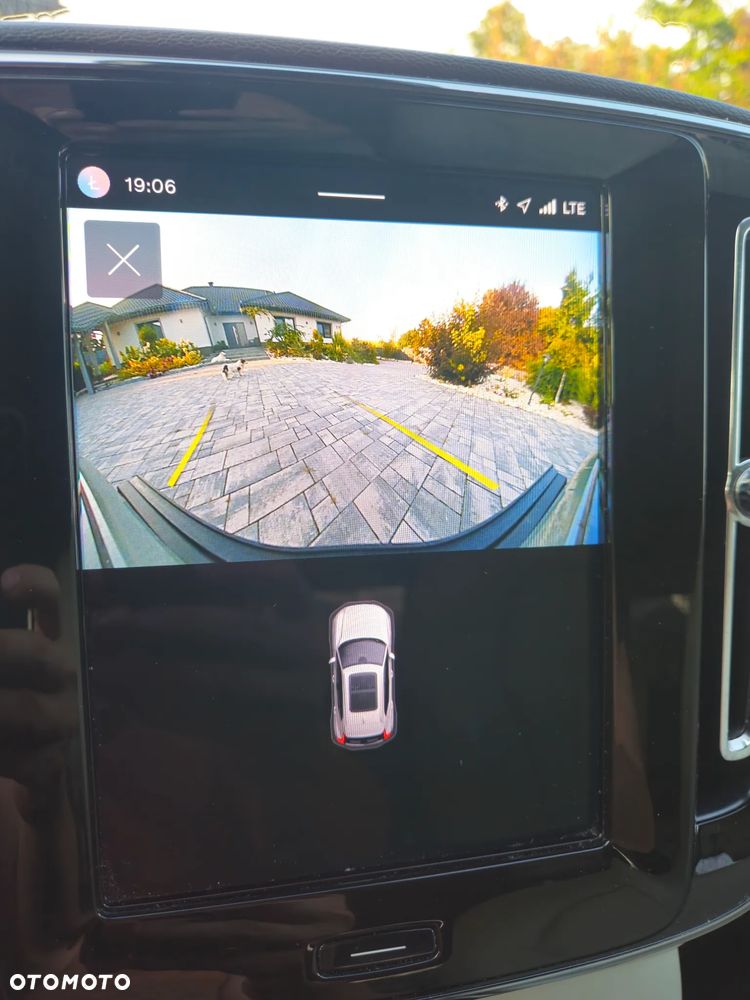 Volvo XC 40 B4 Plus Dark - 11