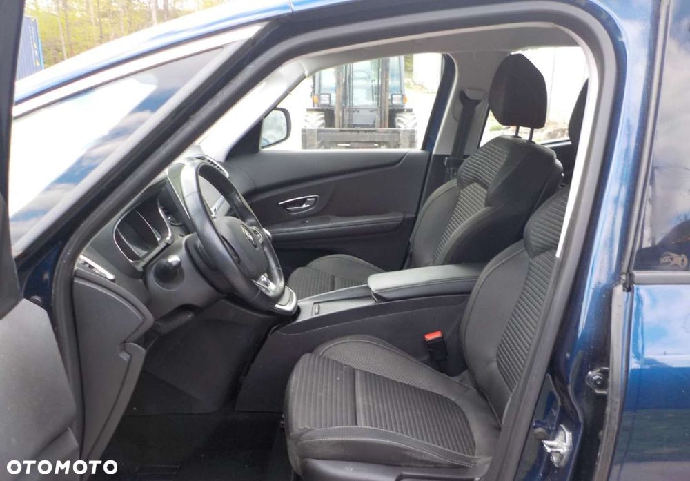 Renault Grand Scenic - 23