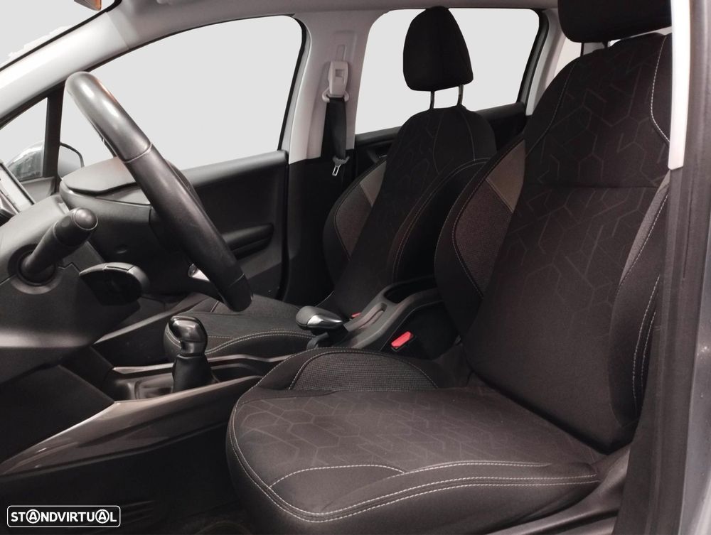 Peugeot 2008 1.2 PureTech Style - 6