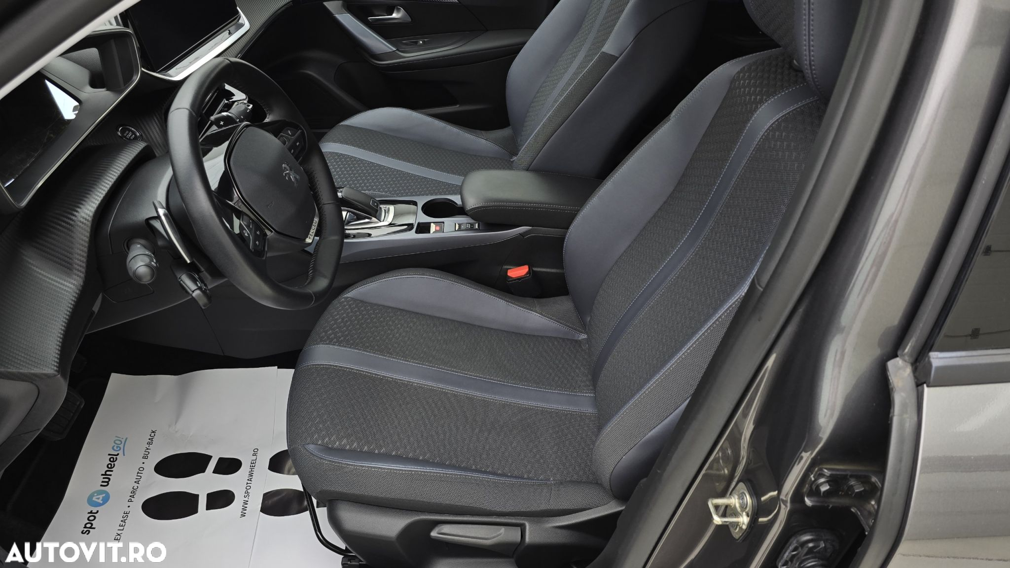 Peugeot 2008 - 12