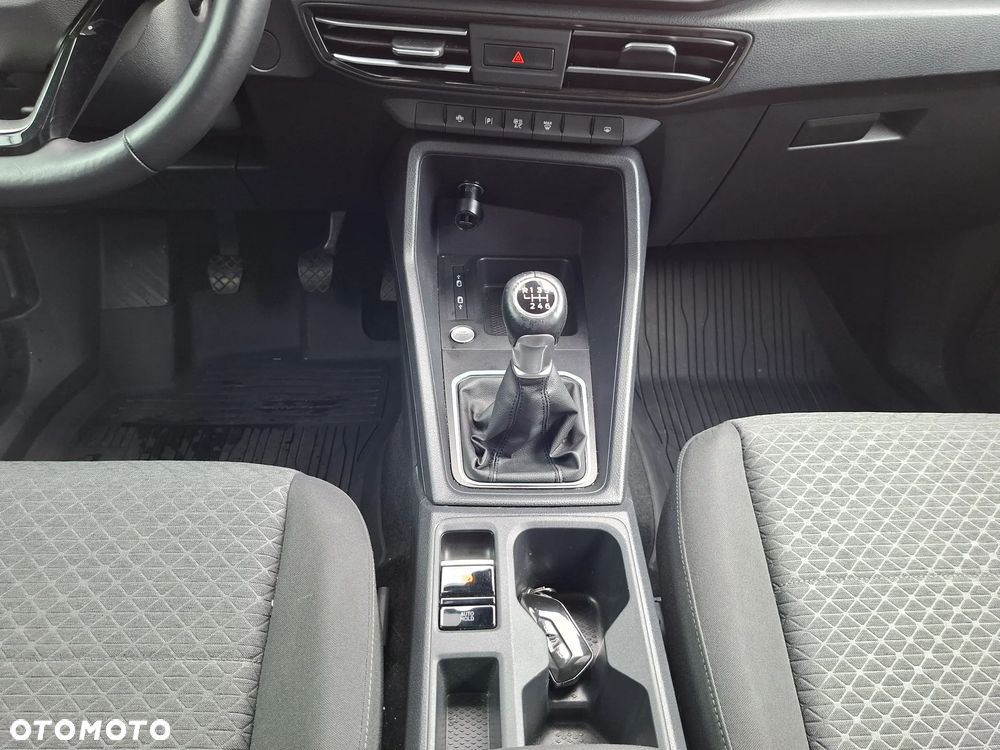 Ford Tourneo Connect 1.5 EcoBoost Trend - 23