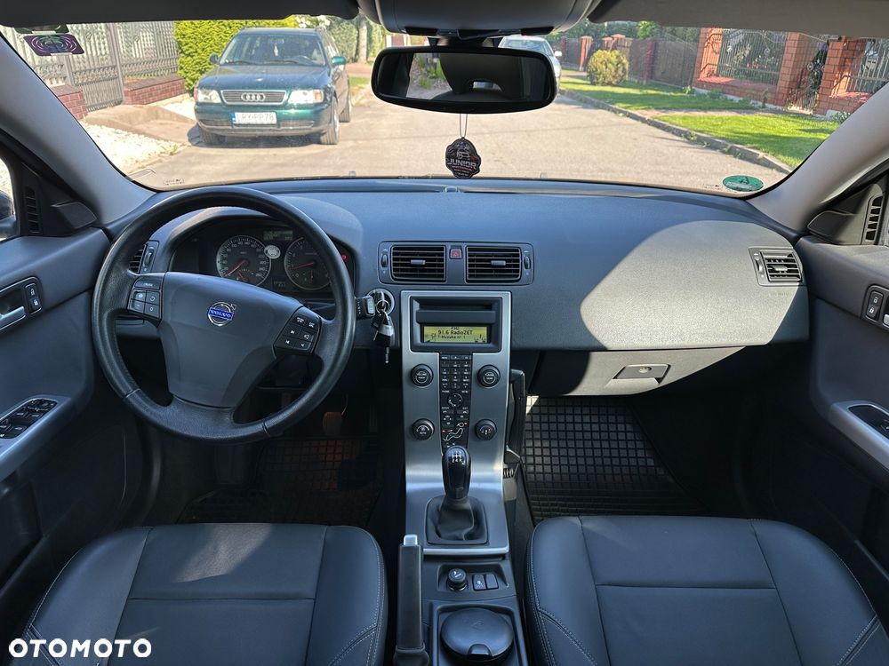 Volvo V50 2.4i Momentum - 22