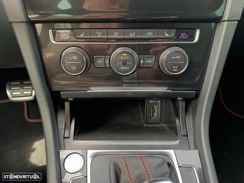 VW Golf 2.0 TSi GTi DSG Performance - 21