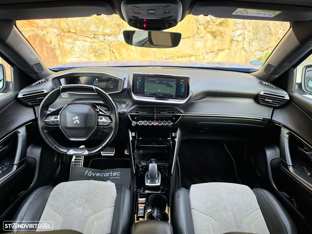 Peugeot e-2008 50 kWh GT - 7