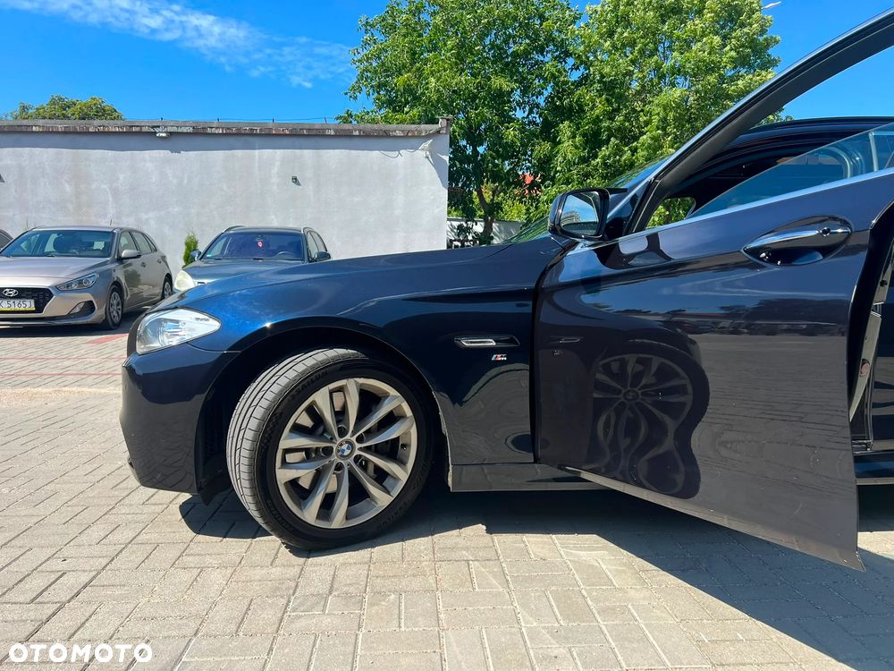 BMW Seria 5 525d - 13