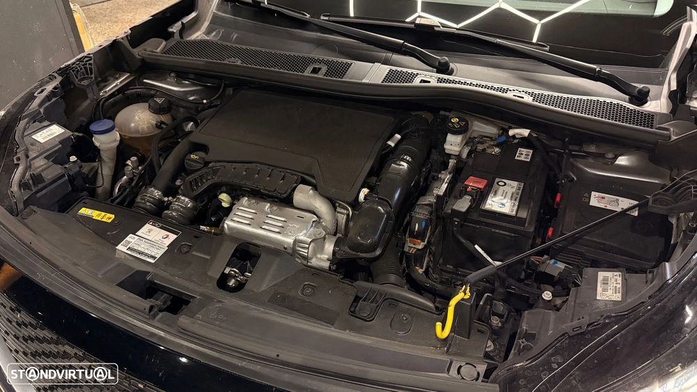 Peugeot 2008 1.2 PureTech Allure Pack - 28