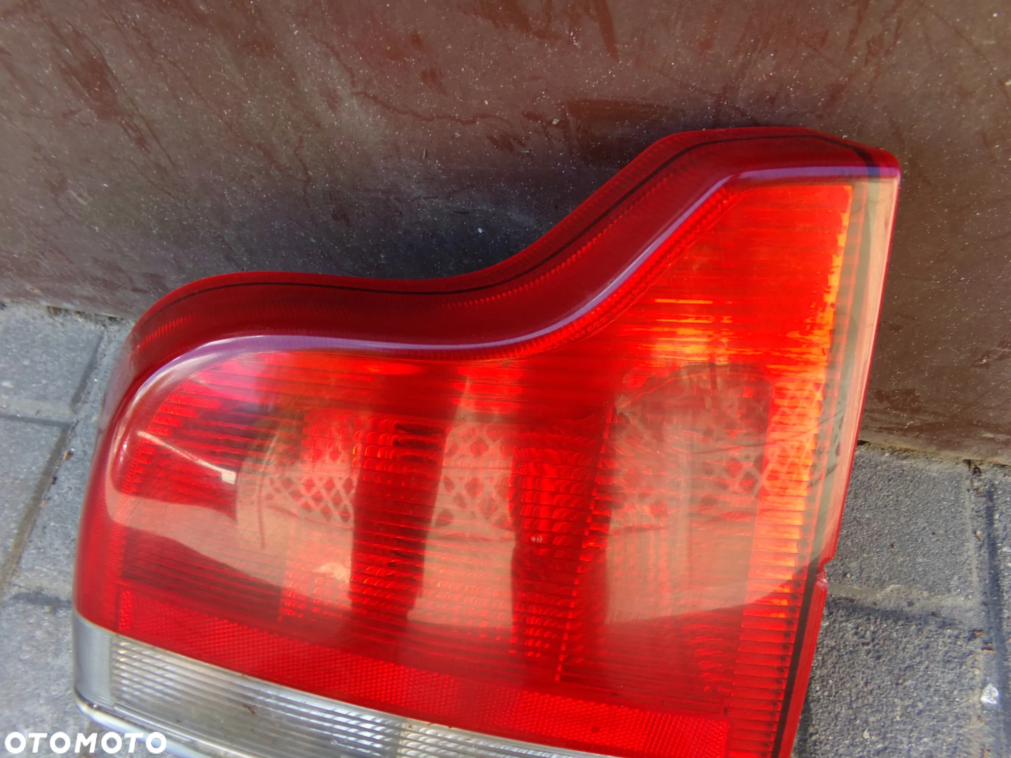 Lampa lewy tył Volvo S 60 I  00-04  8664079 - 3