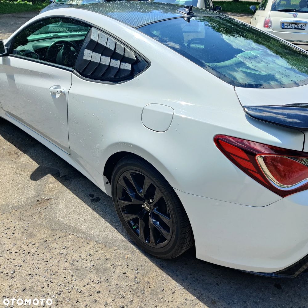 Hyundai Genesis - 7