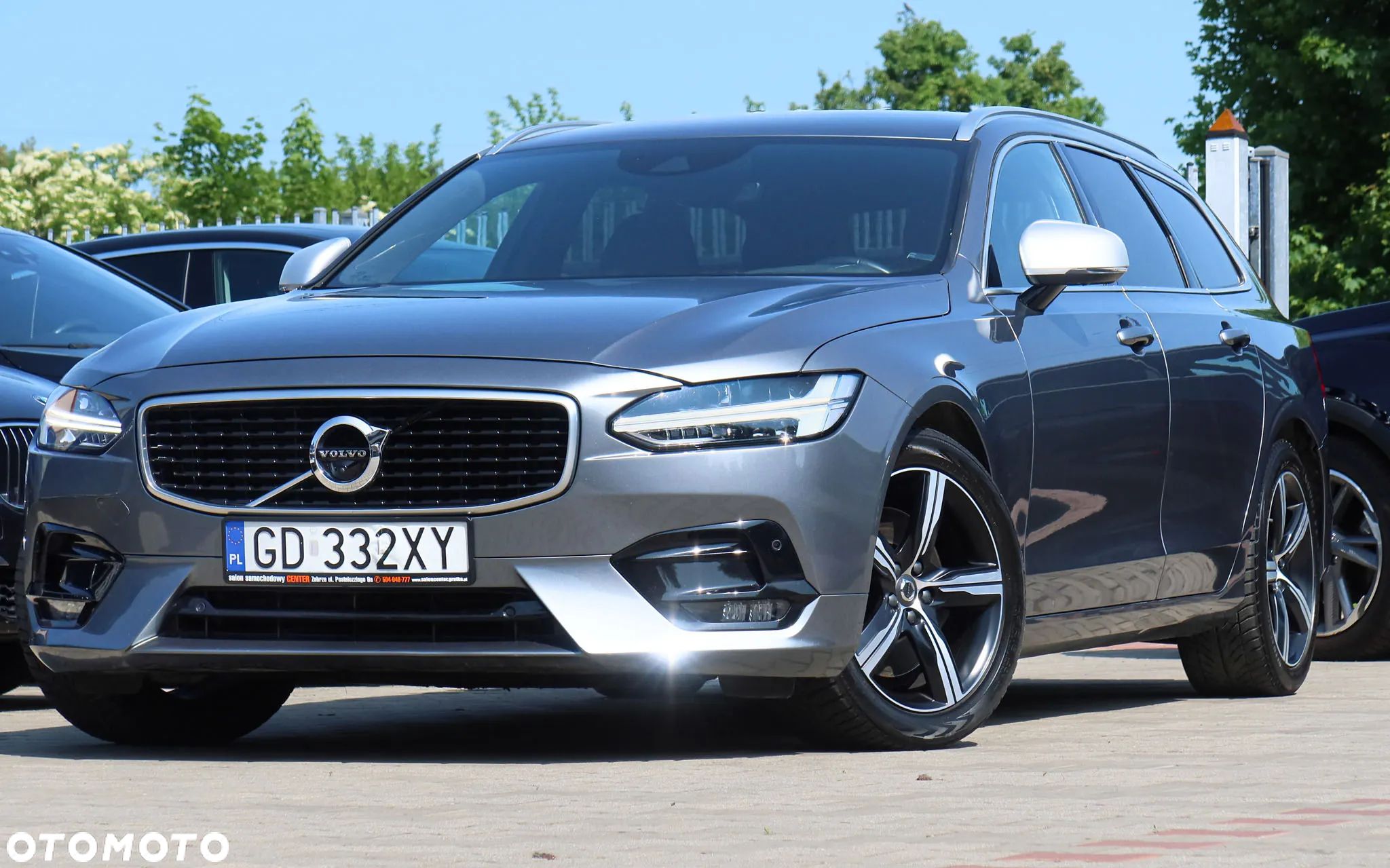 Volvo V90 D5 AWD R-Design - 1