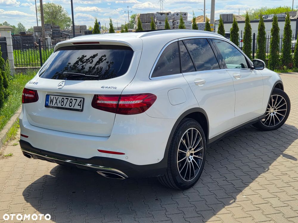 Mercedes-Benz GLC 250 4Matic 9G-TRONIC AMG Line - 28