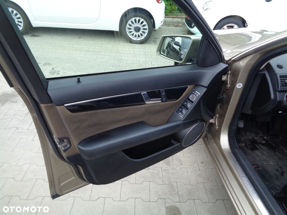 Mercedes-Benz Klasa C 200 CDI DPF Automatik Elegance - 8