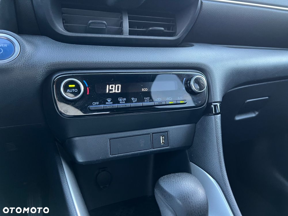 Toyota Yaris - 22
