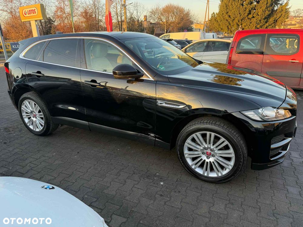 Jaguar F-Pace 20d AWD Pure - 8