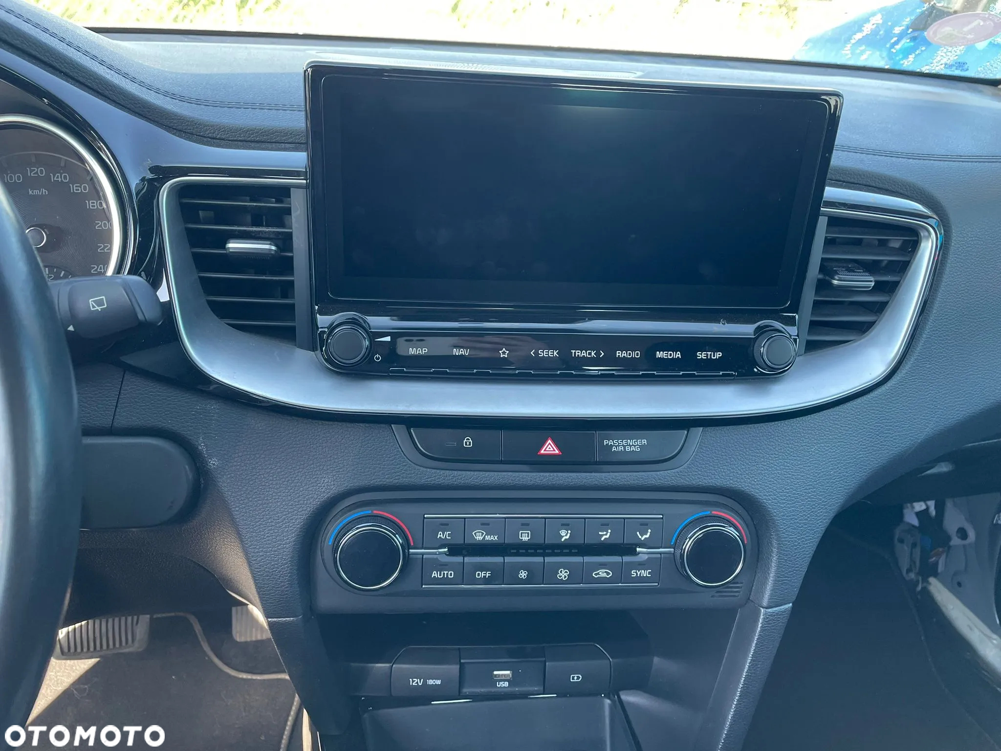 Kia Ceed - 7