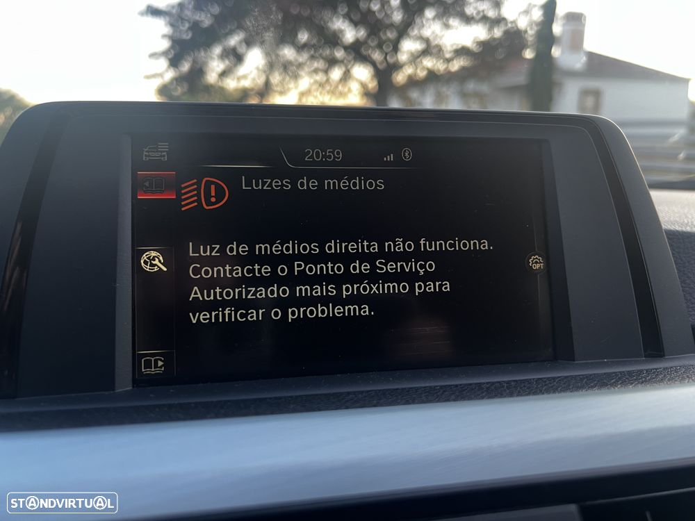 BMW 318 d Line Sport — fotografia 20