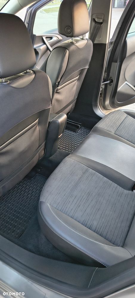Opel Astra 1.6 EU6 - 4