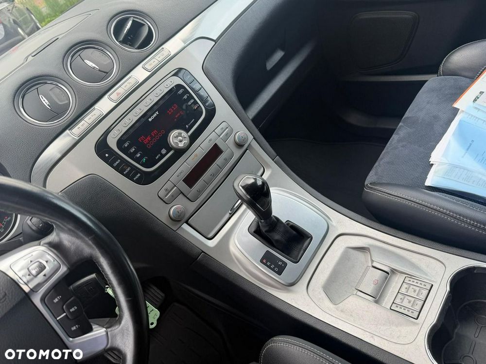 Ford S-Max - 26