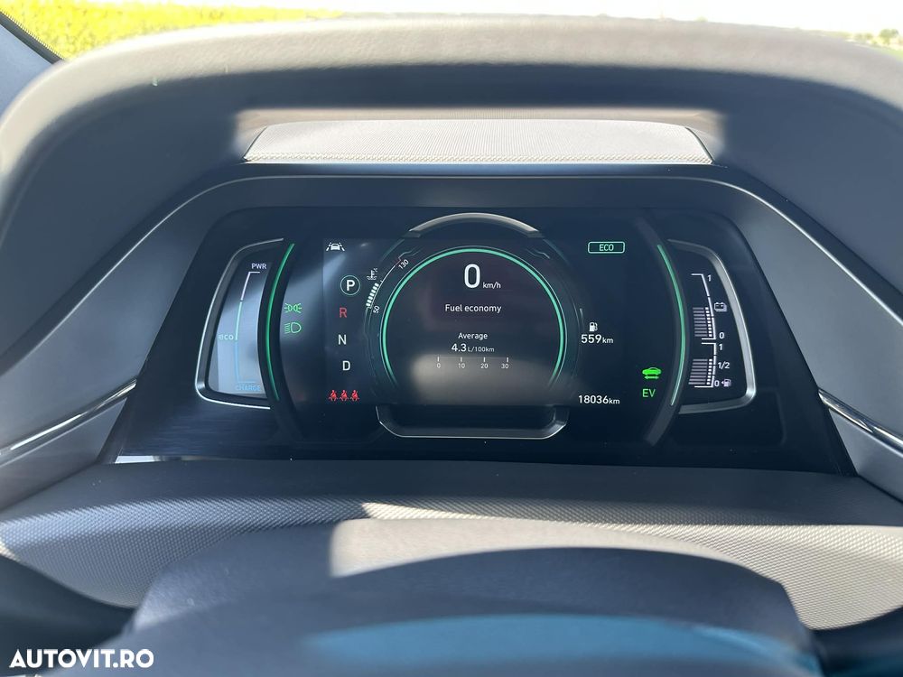 Hyundai IONIQ - 19