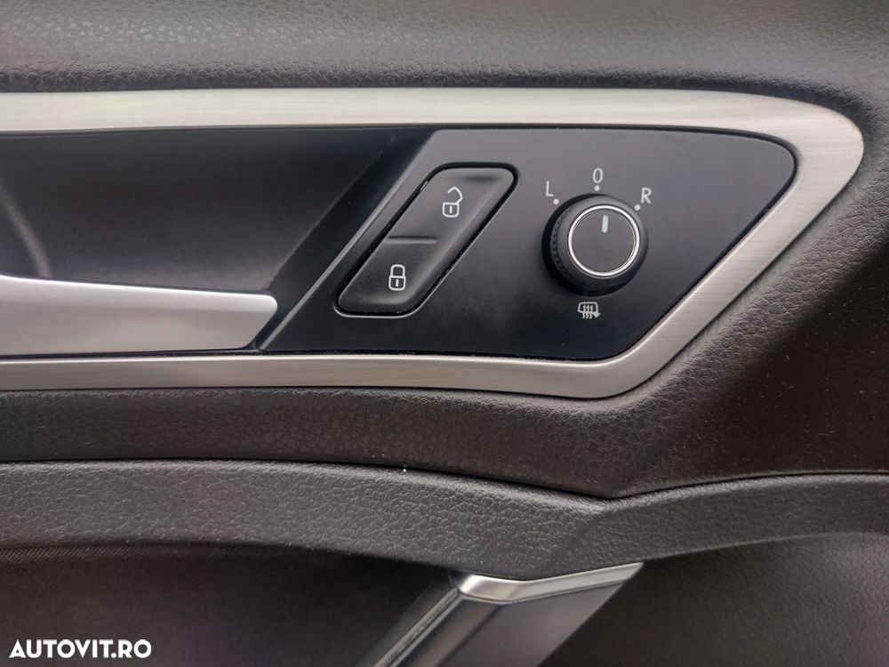 Volkswagen Golf 2.0 TDI (BlueMotion Technology) Highline - 22