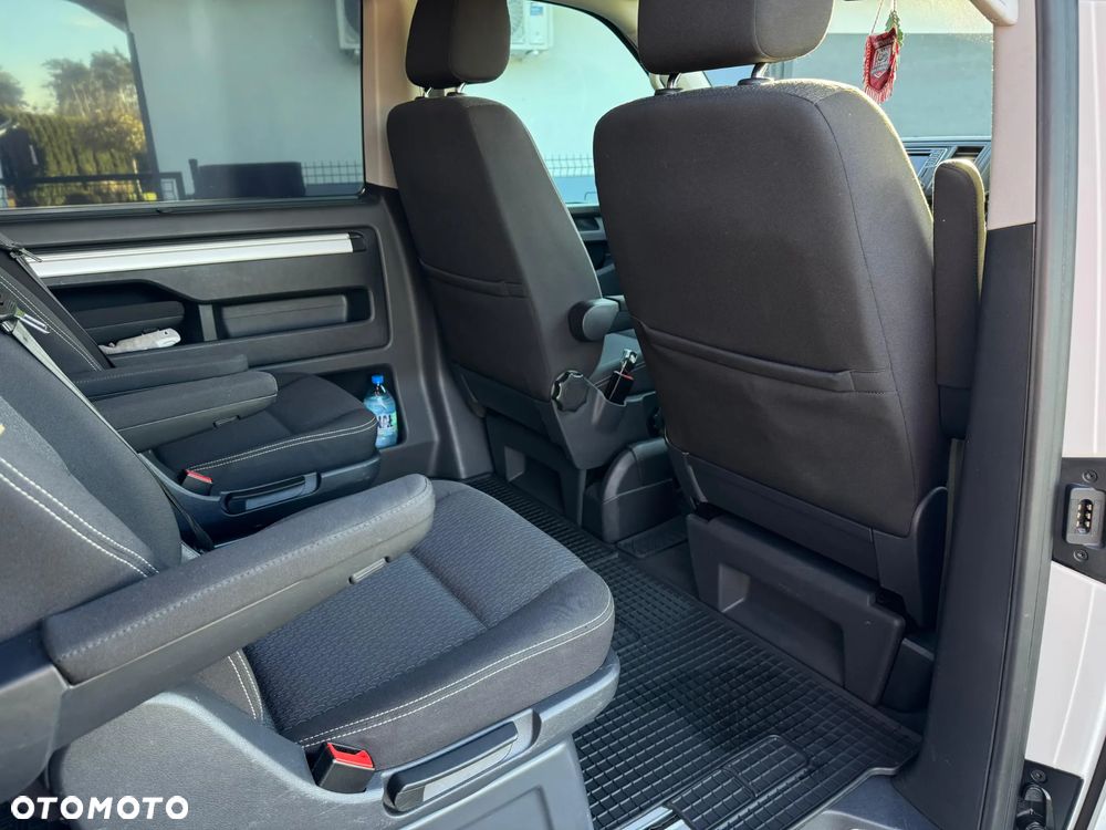 Volkswagen Multivan - 20