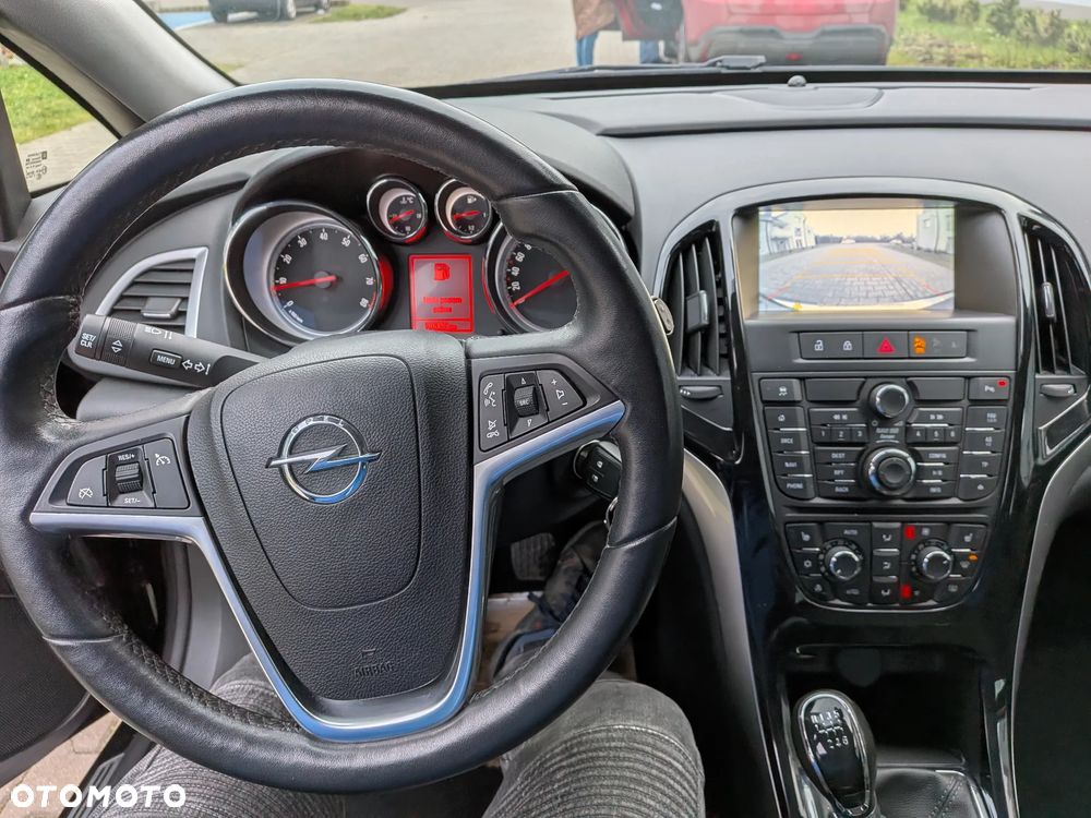 Opel Astra 1.4 Turbo Color Edition - 16