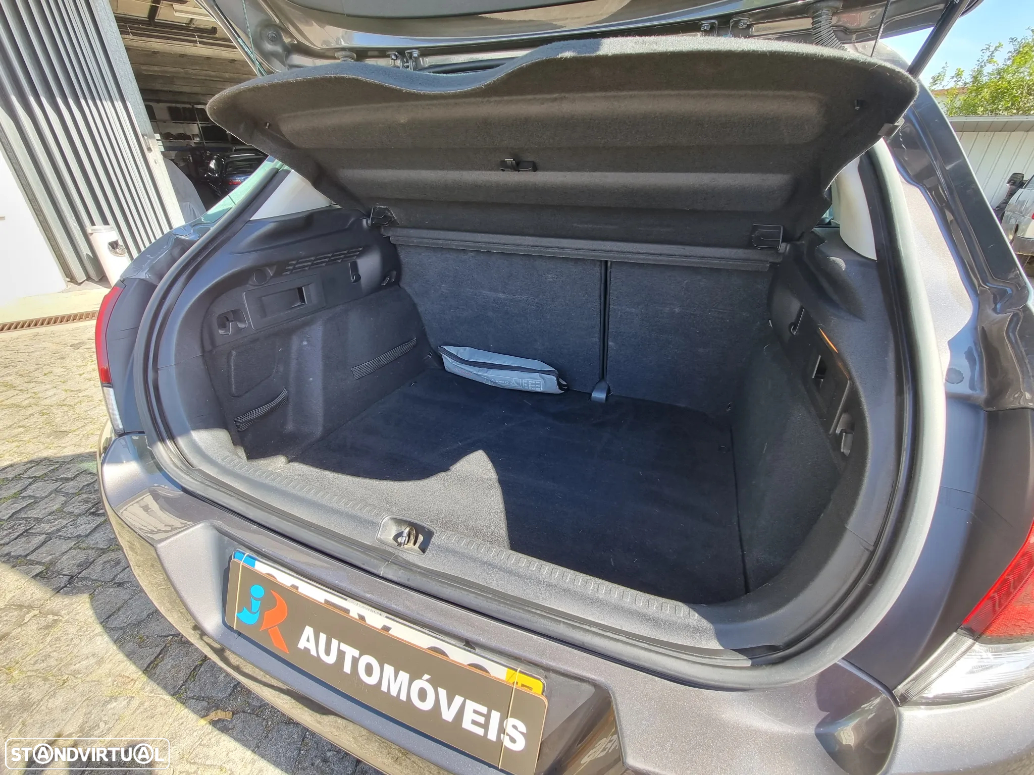 Citroën C4 1.6 BlueHDi Feel Edtion - 23