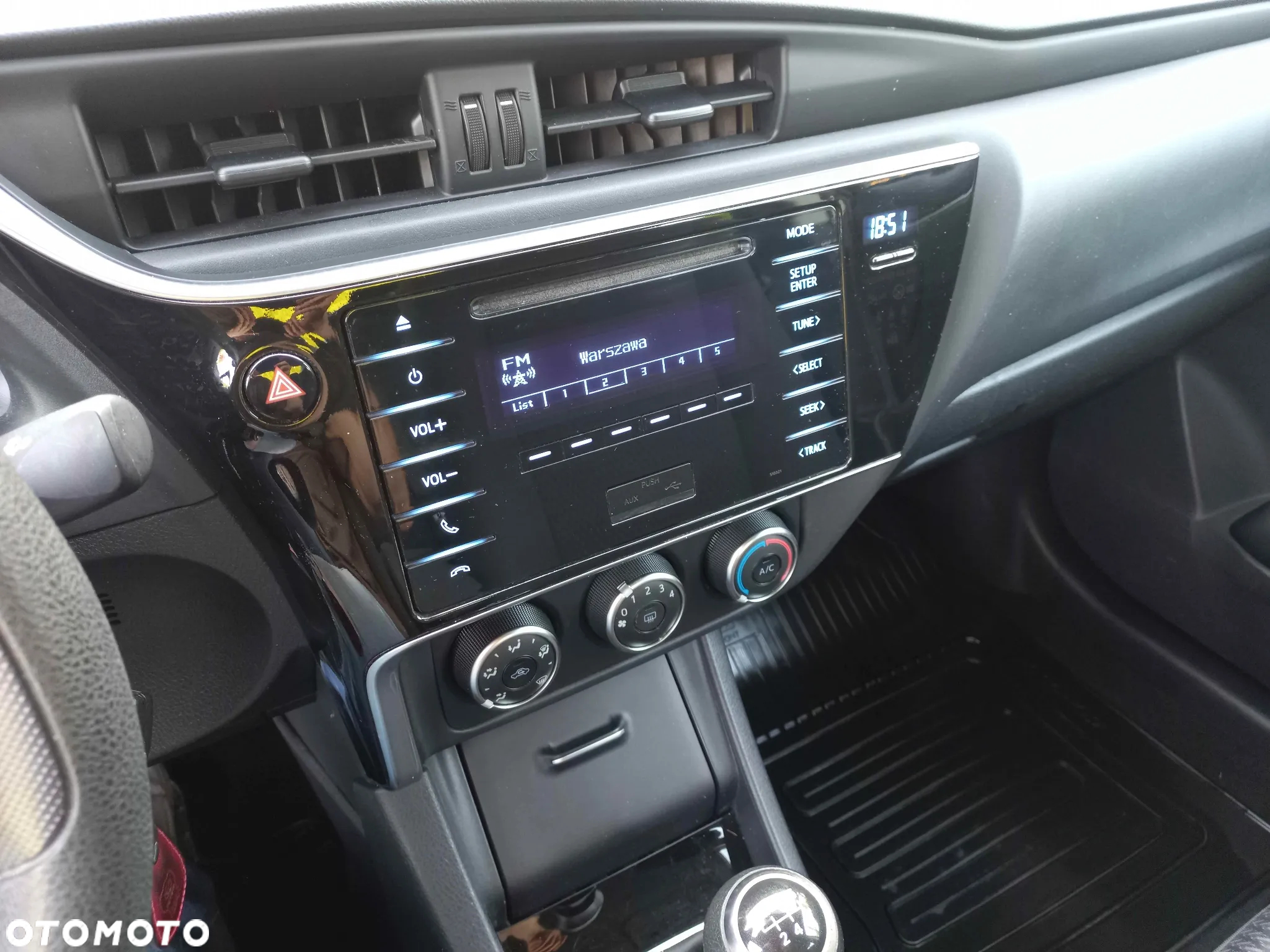 Toyota Corolla 1.6 Active - 18