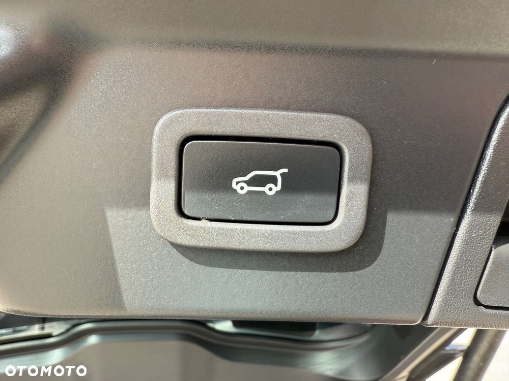 Land Rover Range Rover Velar 2.0 TD4 R-Dynamic HSE - 32