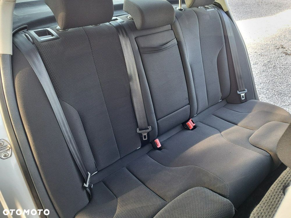 Volkswagen Passat - 23