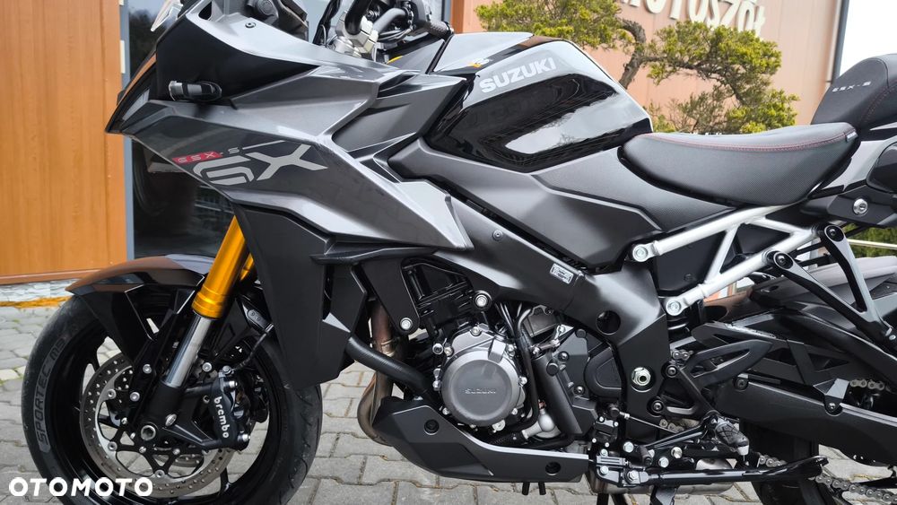 Suzuki GSX 1000 - 18