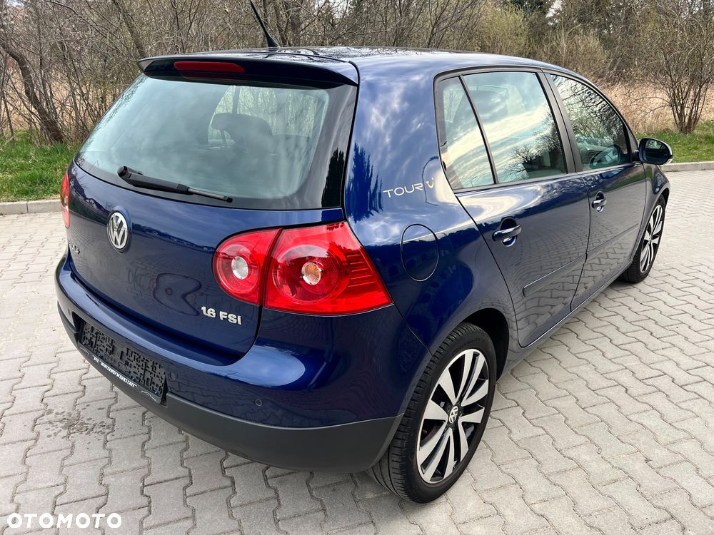 Volkswagen Golf 1.6 FSI Tour Edition - 6