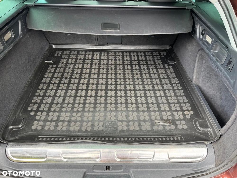 Peugeot 508 RXH 2.0 HDi HYbrid4 - 23