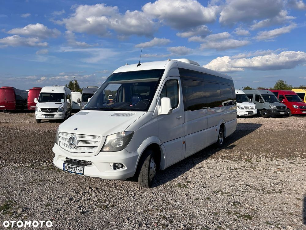 Mercedes-Benz Sprinter 519 - 12