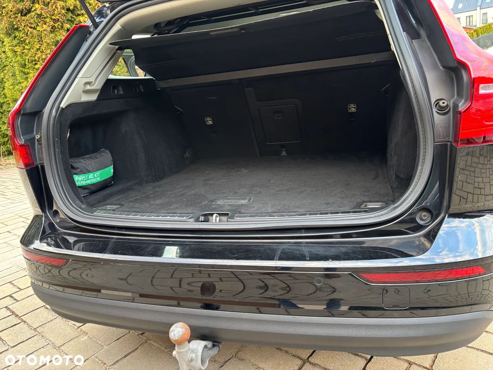 Volvo V60 B3 B Essential - 16