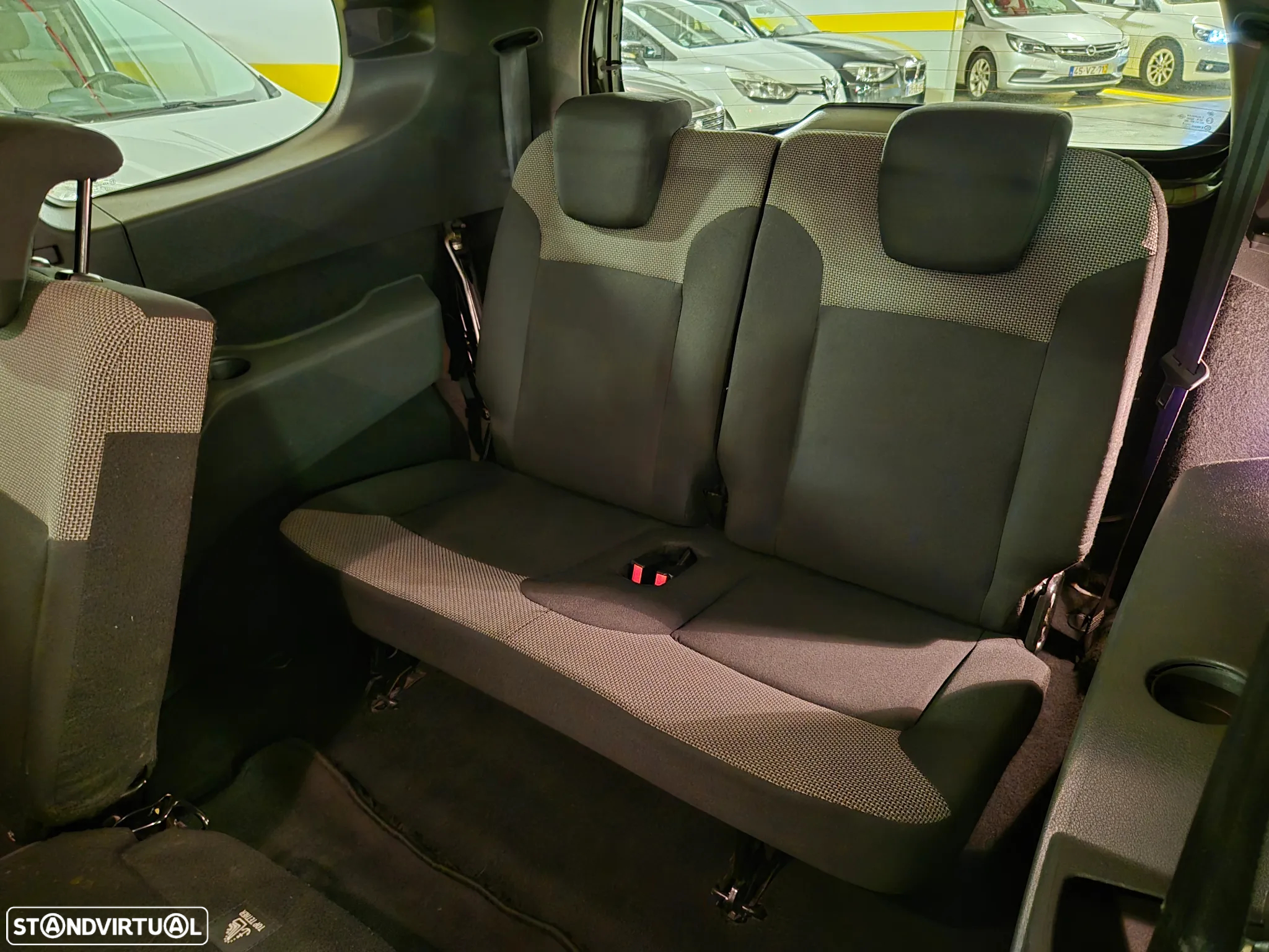 Dacia Lodgy 1.2 TCe Confort 7L - 13