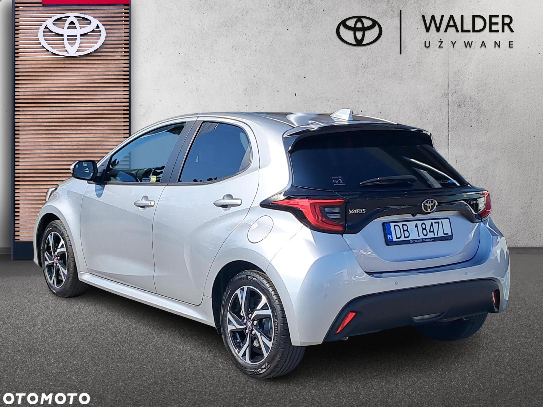 Toyota Yaris Hybrid 1.5 Style - 4