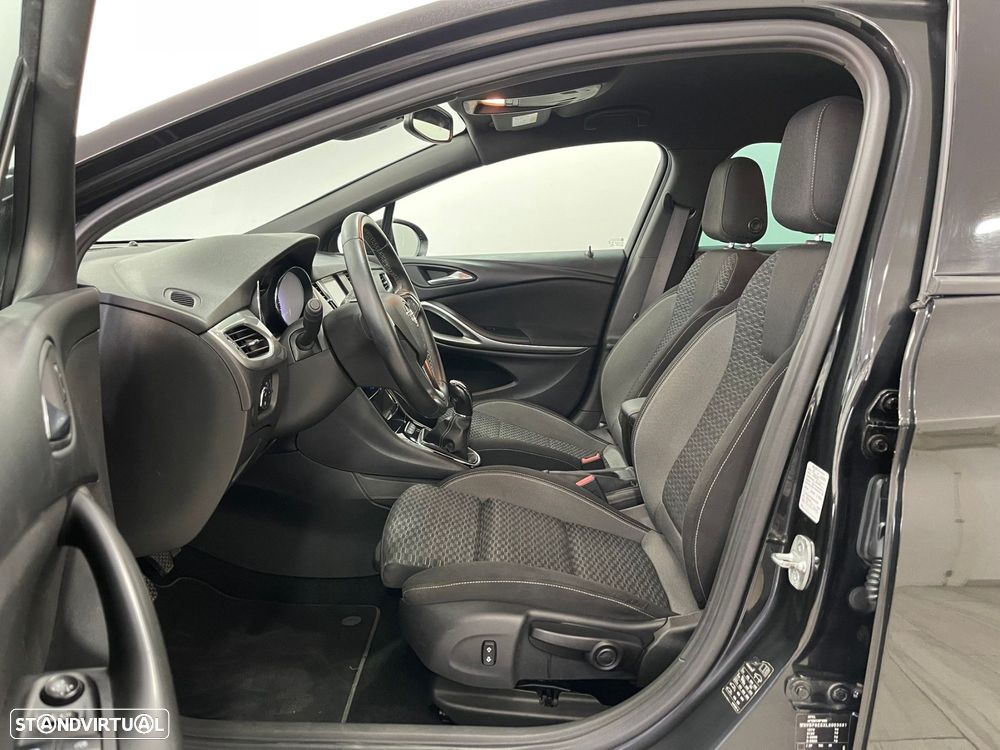 Opel Astra Sports Tourer 1.2 T GS Line - 4