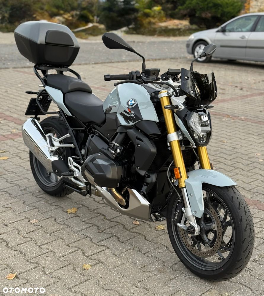 BMW R - 1