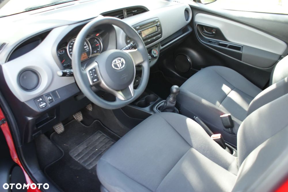 Toyota Yaris - 4
