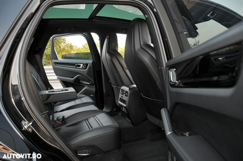 Porsche Cayenne - 11