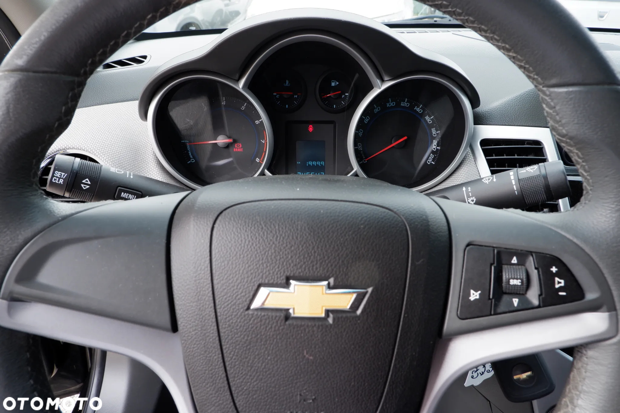 Chevrolet Cruze 1.6 LS - 18