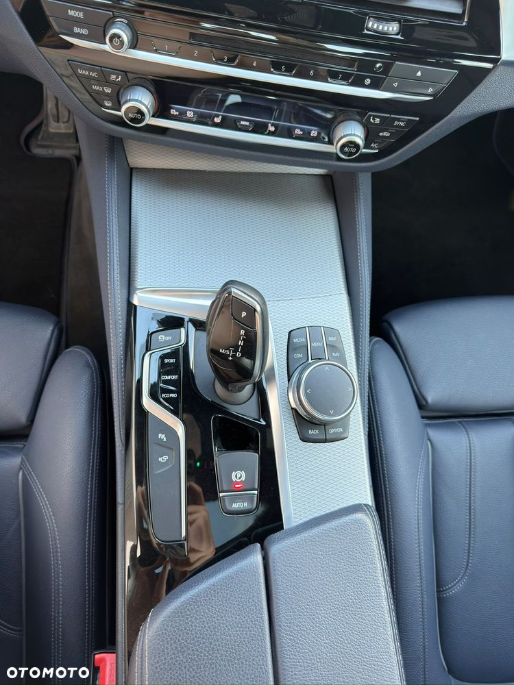 BMW Seria 5 - 24