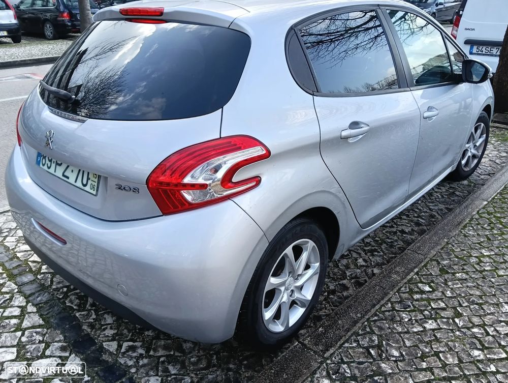 Peugeot 208 1.2 VTi Allure - 2